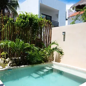 Yax Kiin Casa Boutique Puerto Morelos